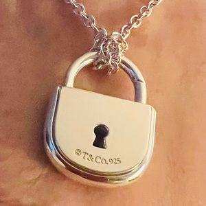 Tiffany & Co. Arc Lock Keyhole Charm Love Pendant Sterling Silver 10 gr.…